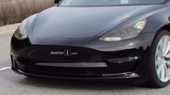 Шпигуни вперше розсекретили дизайн нового електрокара Tesla Model 3