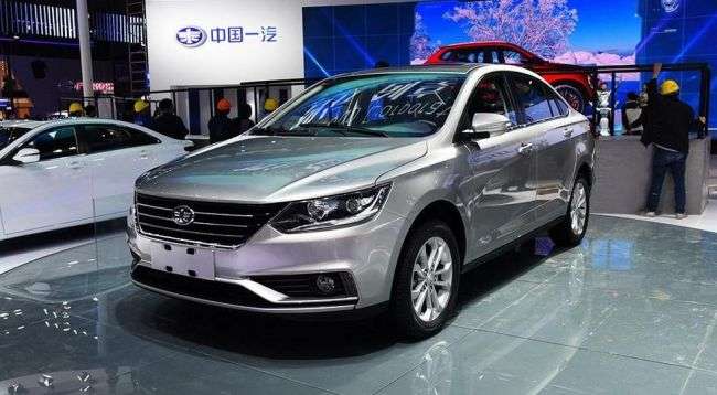 Китайська FAW презентувала седан і універсал підвищеної прохідності в стилі Volkswagen