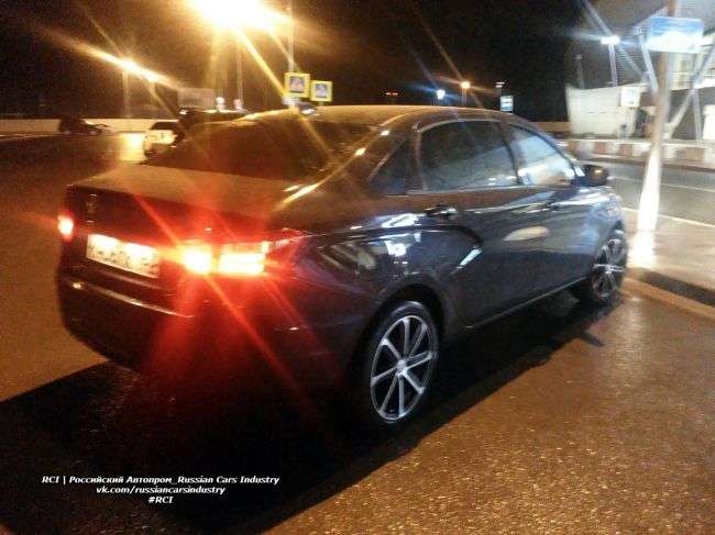 Подовжений Lada Vesta Signatur віце-президента «Автовазу» помітили в Тольятті