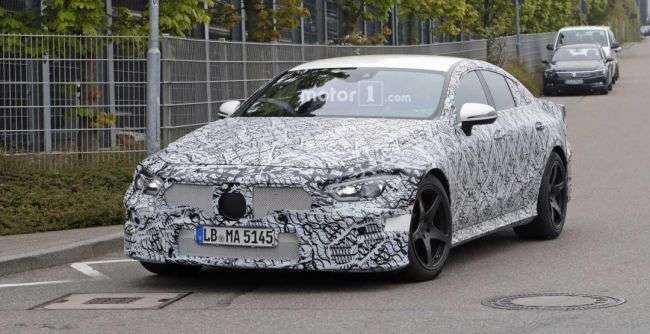 Новий Mercedes-AMG GT знову потрапив в обєктиви фотошпигунів