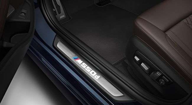 BMW оголосила рублеву ціну на найпотужніший седан «M550d xDrive»