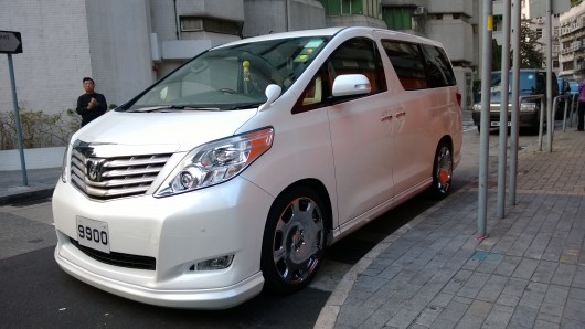 У Гонконзі найпопулярнішими автомобілями є мінівени та мікроавтобуси