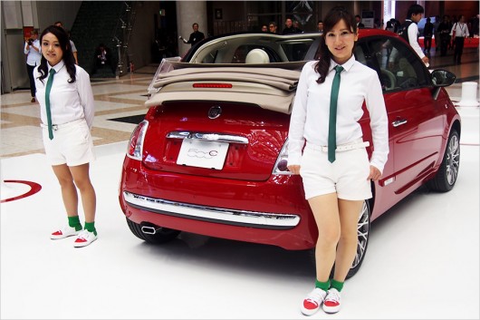 Автосалон в Токіо 2015: найкрасивіші дівчата