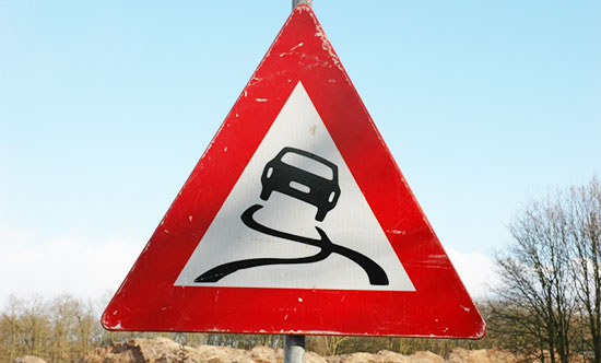 Як відшкодувати шкоду заподіяну автомобілю з вини дорожніх служб