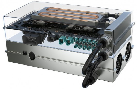 Nvidia продемонструвала перший у світі суперкомпютер для автономних машин