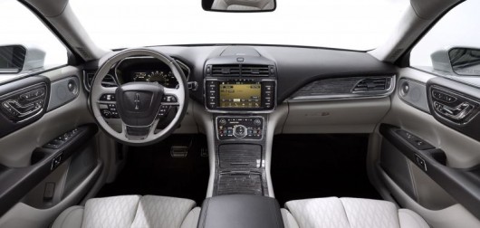 Дебют 2017 Lincoln Continental, перші фото, технічні характеристики