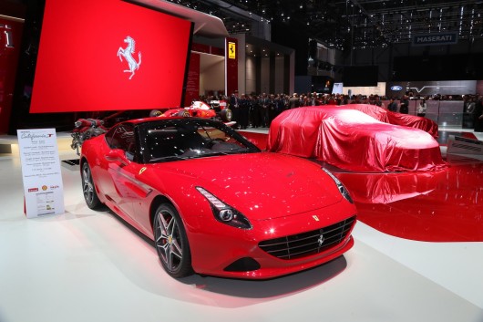 Ferrari T HS Package на автосалоні в Женеві 2016