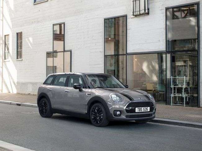Почалися продажі нової версії універсала MINI Clubman Black Pack