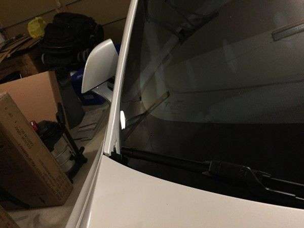 Замовнику Tesla Model S доставили сильно бракований електрокар