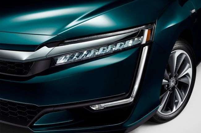 Гібридна і електрична версії Honda Clarity дебютували в Нью-Йорку