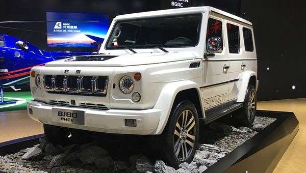 Китайський Gelandewagen перетворили на гібрид