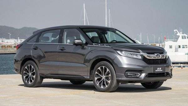 Названі ціни оновленого крос-купе Honda Avancier