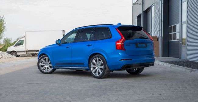 Позашляховик Volvo XC90 отримав ексклюзивний забарвлення кузова — Satin Perfect Blue