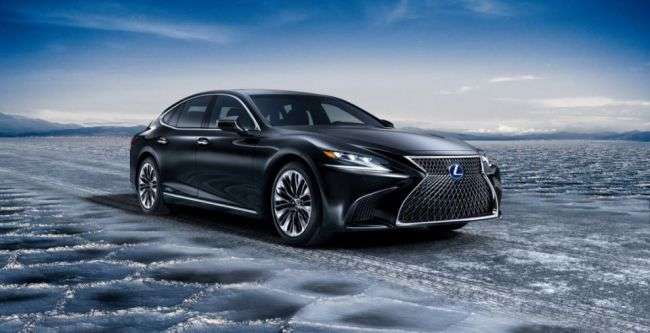Lexus готується представити «заряджений» седан Lexus LS F