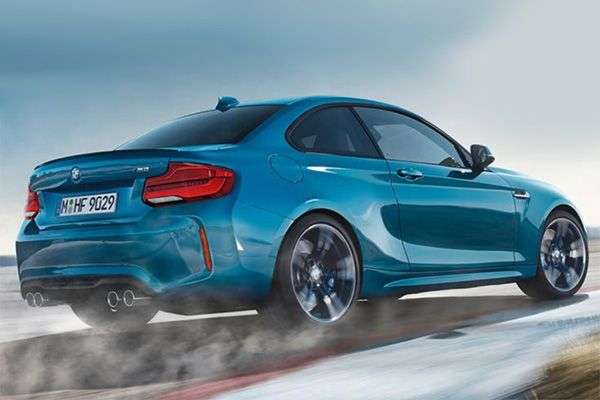 Оновлене купе BMW M2 розсекретили на фото до премєри