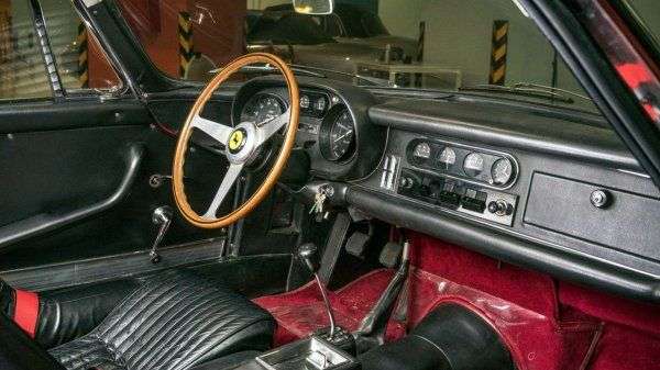 Ferrari 275 GTB/4 оригінальні з вузлами буде проданий з молотка»