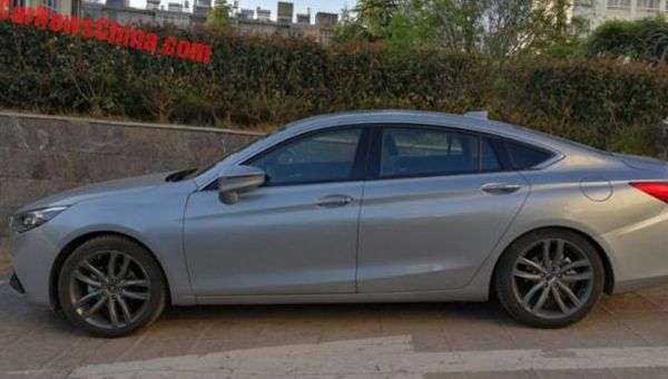 Китайці зібрали представницький седан на базі Mazda6