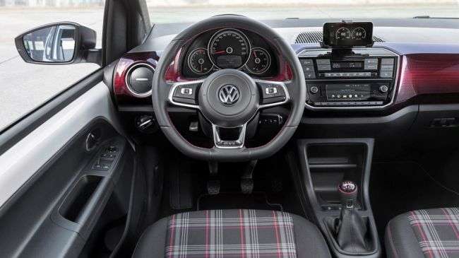 Найменший і найдешевший «заряджений» хетчбек Volkswagen представив