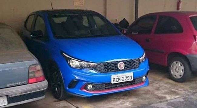 Новий хетчбек Fiat Argo розсекретили на «живому» фото
