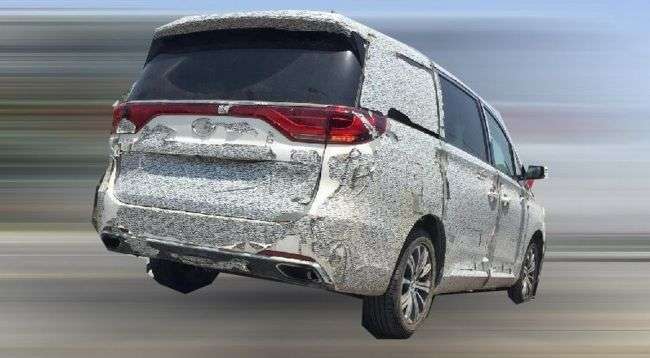 Новий GAC Trumpchi GM8 вперше потрапив в обєктиви камер фотошпигунів