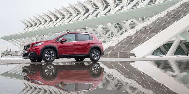 На оновлений кросовер Peugeot 2008 оголошені рублеві ціни