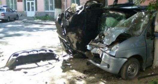 У Ростові молодий водій перевернув Nissan Juke і влетів у Daewoo Matiz
