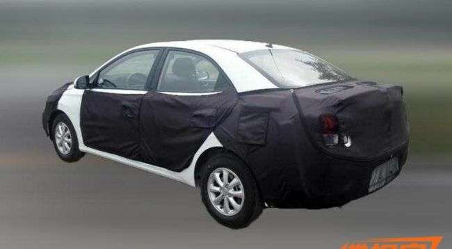 Hyundai тестує седан, який буде дешевше Solaris