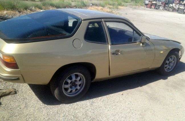 Спорткар Porsche 924 в Казахстані здали на утилізацію