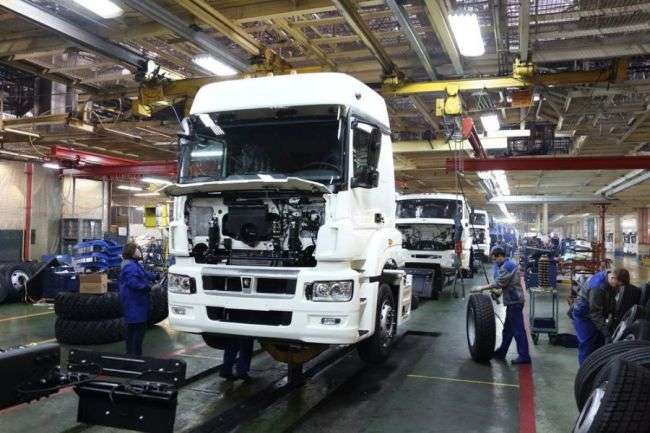 «КАМАЗ» розповів про першої партії тягачів 5490 Neo зійшли з конвеєра