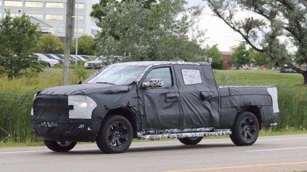 У Мережі зявилися нові шпигунські знімки нового пікапа Ram 1500