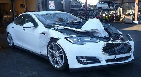 Tesla Model S, перевірка безпеки в польових умовах