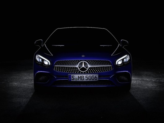 Очікувана премєра 2017 Mercedes-Benz SL Roadster на автосалоні в Лос Анджелес 2015