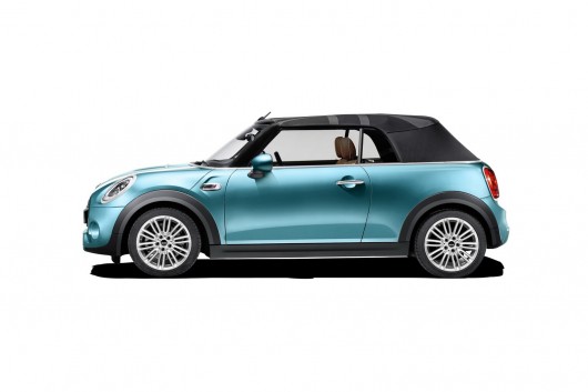 Очікувана премєра 2016 Mini Convertible на автосалоні в Лос Анджелес 2015