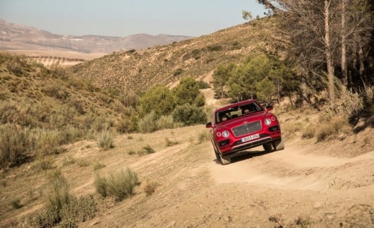 2017 Bentley Bentayga: Огляд позашляховика
