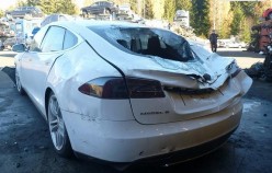 Tesla Model S, перевірка безпеки в польових умовах