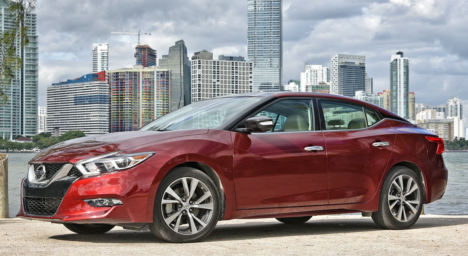 Огляд: 2016 Nissan Maxima