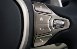 Aston Martin DB11 на автосалоні в Женеві 2016