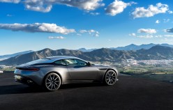 Aston Martin DB11 на автосалоні в Женеві 2016