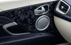 Aston Martin DB11 на автосалоні в Женеві 2016