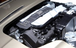 Aston Martin DB11 на автосалоні в Женеві 2016