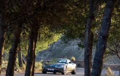 Aston Martin DB11 на автосалоні в Женеві 2016