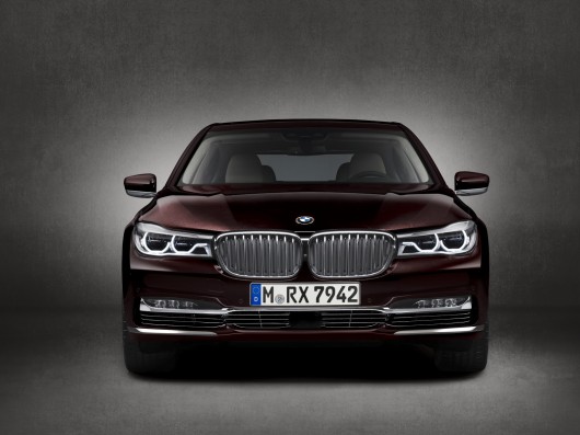 BMW M760Li xDrive Excellence на автосалоні в Женеві 2016