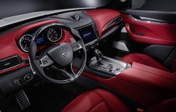 Maserati Levante SUV на автосалоні в Женеві 2016