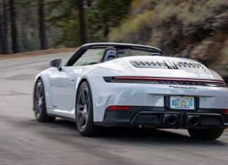 2025 Porsche 911 Carrera Gts Cabriolet veroed: vrom з видом
