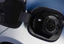 Mercedes-Benz лідирує в продажах гібридних автомобілів, незважаючи на повільне впровадження електромобілів