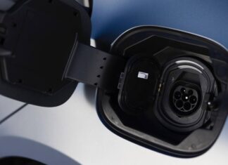 Mercedes-Benz leidt verkoop van plug-in hybrides ondanks achterblijvende EV-adoptie