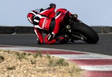 Ducati Panigale V2: спортивний байк, який не карає щоденної їзди