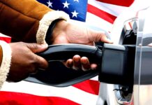 Продаж електромобілів у США падає вперше за десятиліття