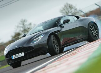Aston Martin DB11: Moderní klasika nyní k dispozici