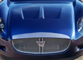 Редкий Экзотический Автомобиль на Базе Corvette Продан за Цена Нового C8